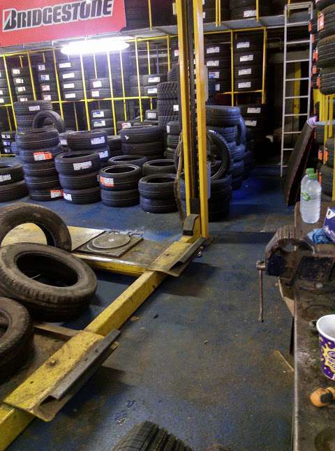 Hendrick Bill and Sons Tyre Services
